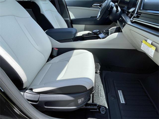 new 2025 Kia Sportage Hybrid car, priced at $32,540