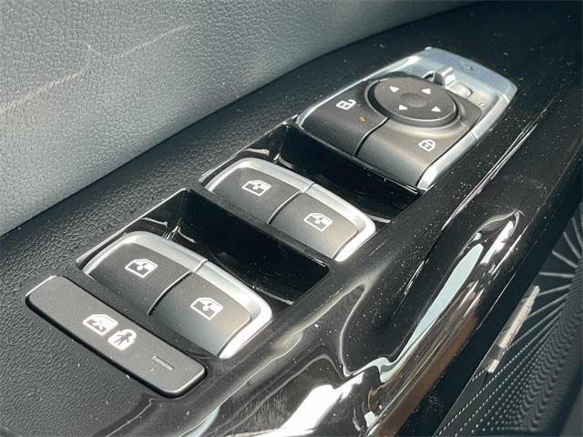 new 2025 Kia K5 car, priced at $33,121