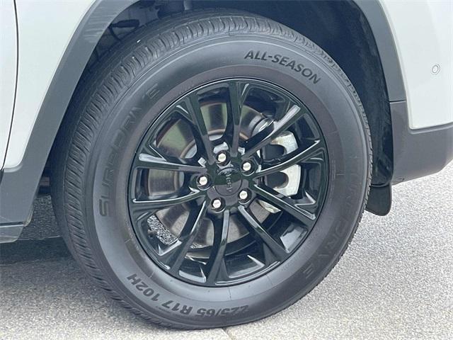 used 2023 Jeep Cherokee car, priced at $23,998