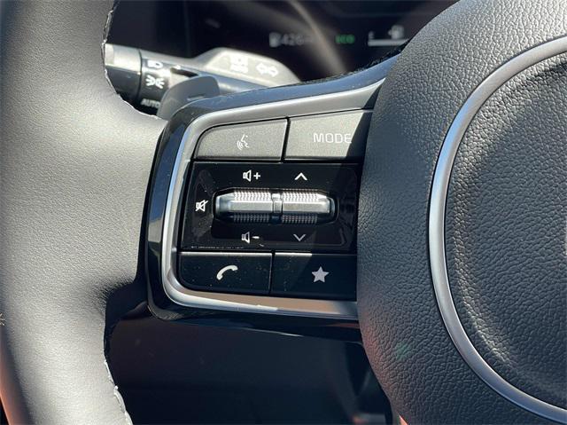 new 2025 Kia Carnival Hybrid car, priced at $51,211