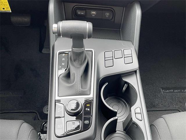 new 2025 Kia Sportage car, priced at $29,355