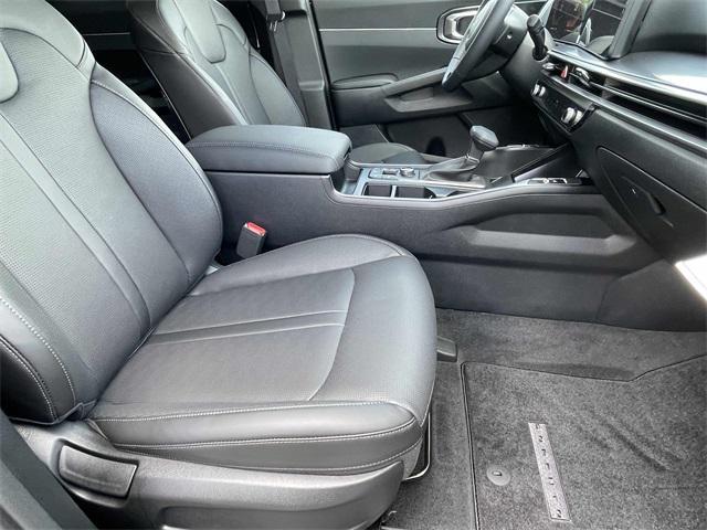new 2025 Kia Sorento car, priced at $42,940