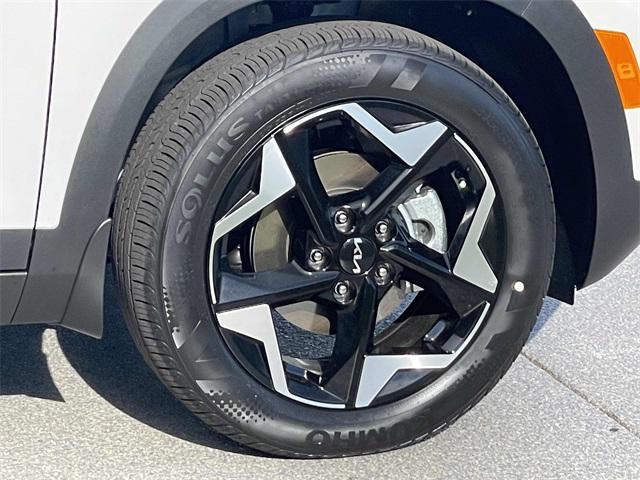 new 2026 Kia Seltos car, priced at $27,414