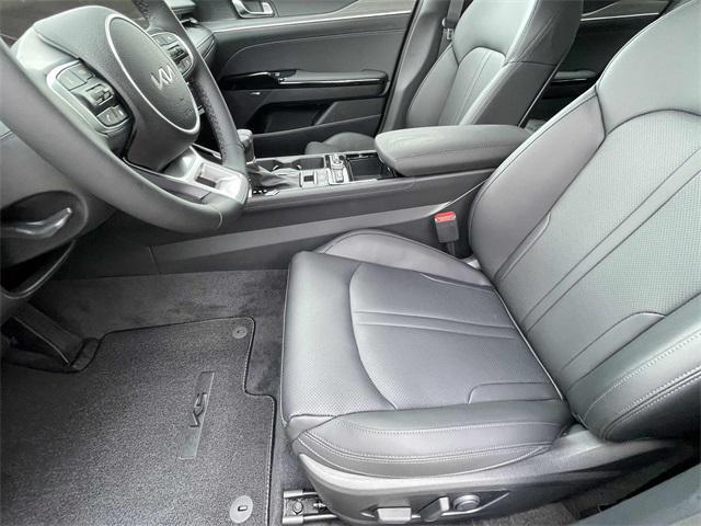 new 2025 Kia K5 car, priced at $34,273
