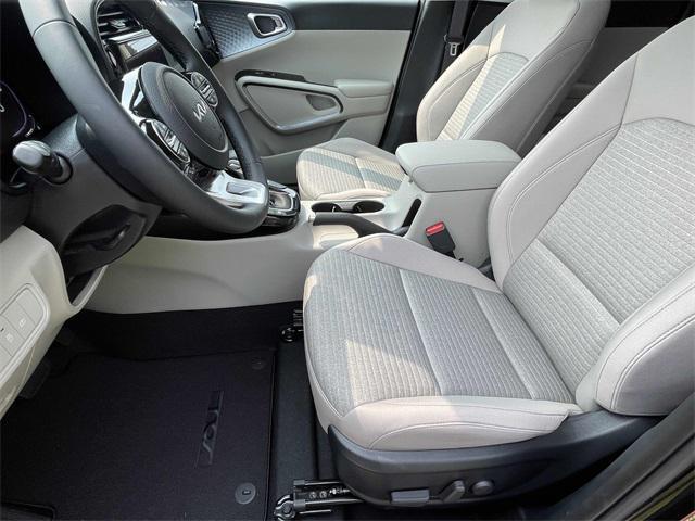 new 2025 Kia Soul car, priced at $24,913