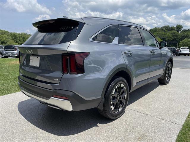 new 2025 Kia Sorento car, priced at $35,678