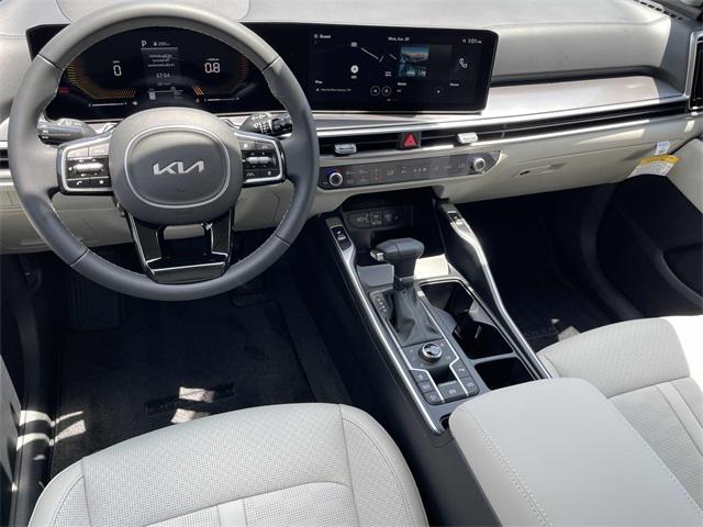 new 2025 Kia Sorento car, priced at $35,678
