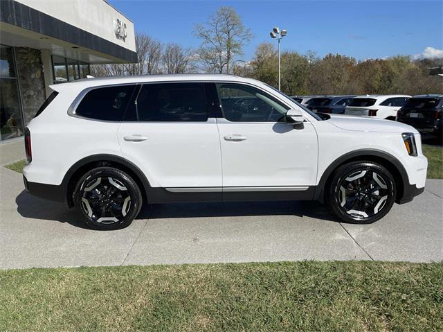 new 2025 Kia Telluride car, priced at $45,905