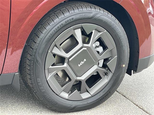 new 2025 Kia Carnival Hybrid car, priced at $45,350
