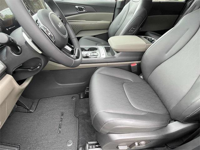 new 2025 Kia Carnival Hybrid car, priced at $45,350