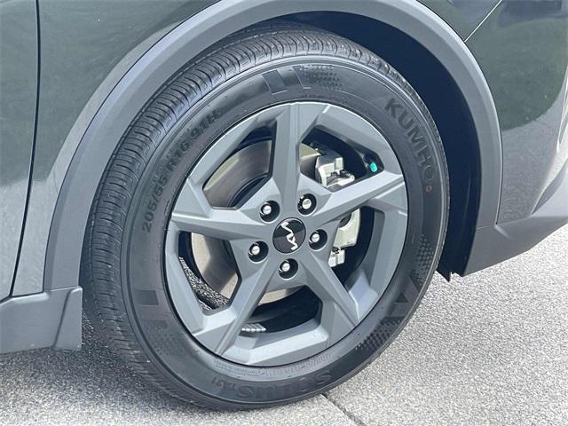 new 2025 Kia K4 car, priced at $23,124