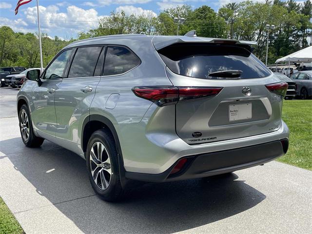 used 2021 Toyota Highlander car, priced at $34,593