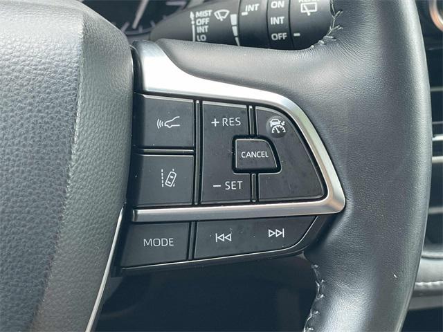 used 2021 Toyota Highlander car, priced at $34,593