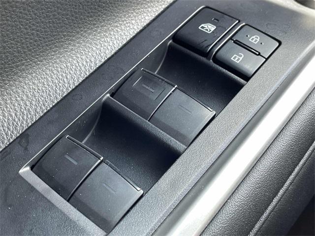 used 2021 Toyota Highlander car, priced at $34,593