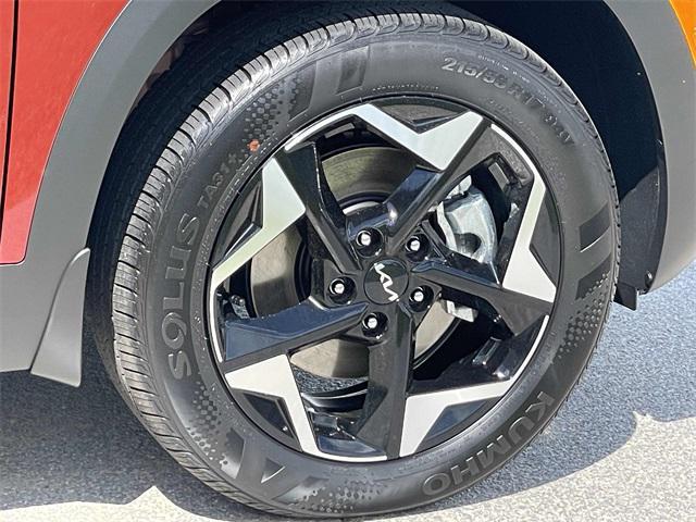 new 2025 Kia Seltos car, priced at $28,335