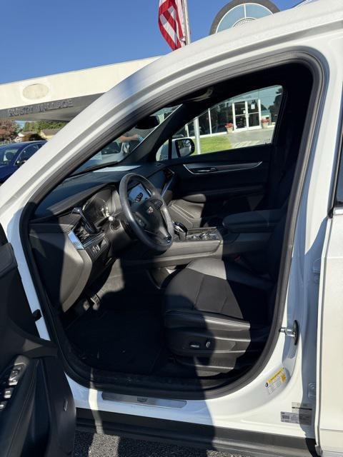 used 2023 Cadillac XT6 car