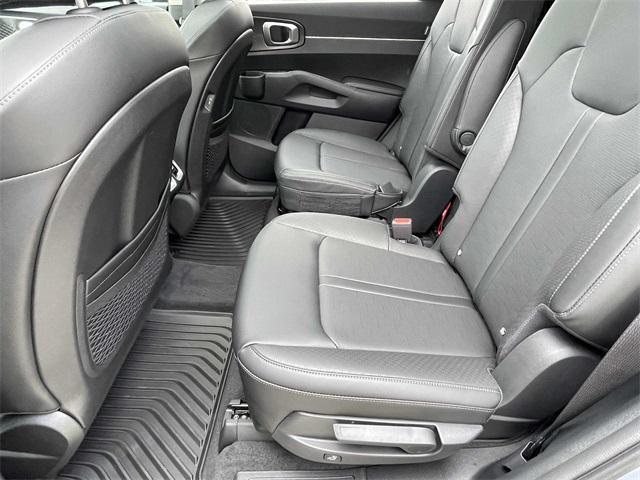 new 2025 Kia Sorento car, priced at $36,596