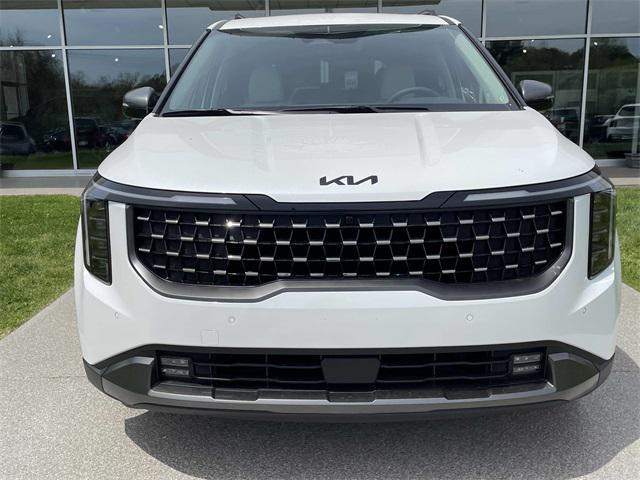 new 2025 Kia Carnival car, priced at $53,125