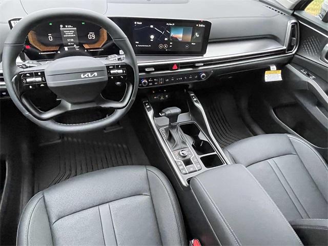 new 2026 Kia Sorento car, priced at $38,076