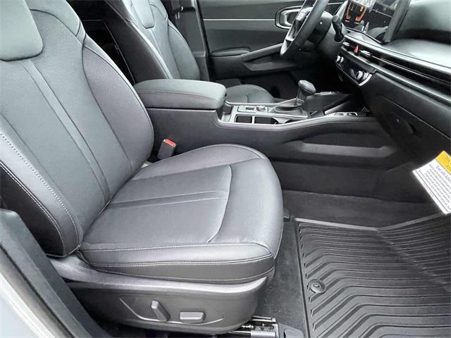 new 2026 Kia Sorento car, priced at $38,076