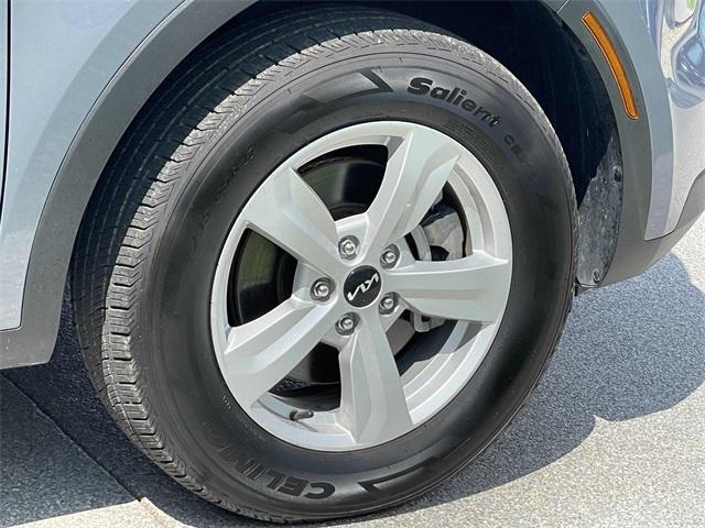 used 2023 Kia Sorento car, priced at $26,984