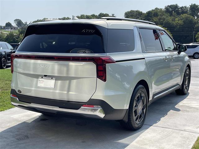 new 2025 Kia Carnival car, priced at $47,400