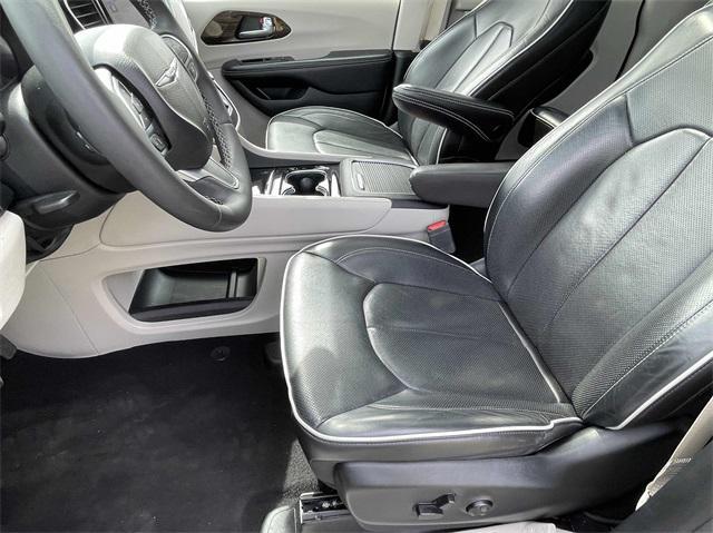 used 2023 Chrysler Pacifica car, priced at $32,125