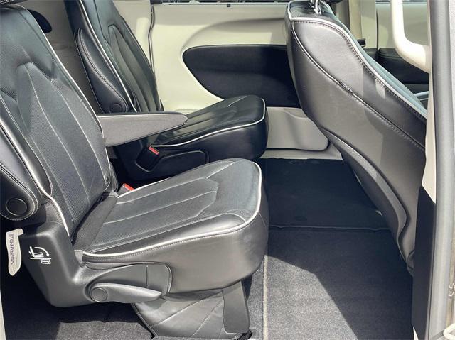 used 2023 Chrysler Pacifica car, priced at $32,125