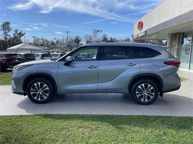 used 2021 Toyota Highlander Hybrid car, priced at $38,000