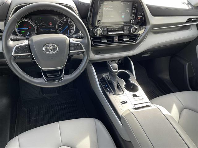 used 2021 Toyota Highlander Hybrid car, priced at $38,000