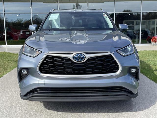 used 2021 Toyota Highlander Hybrid car, priced at $38,000