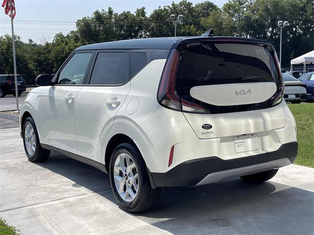 new 2025 Kia Soul car, priced at $24,685