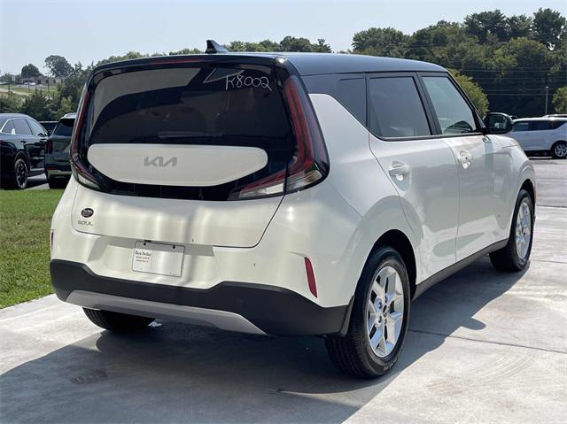 new 2025 Kia Soul car, priced at $24,685