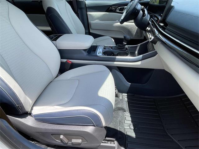 new 2026 Kia Carnival car, priced at $51,185