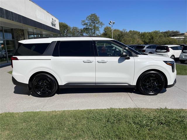 new 2025 Kia Carnival car, priced at $55,255