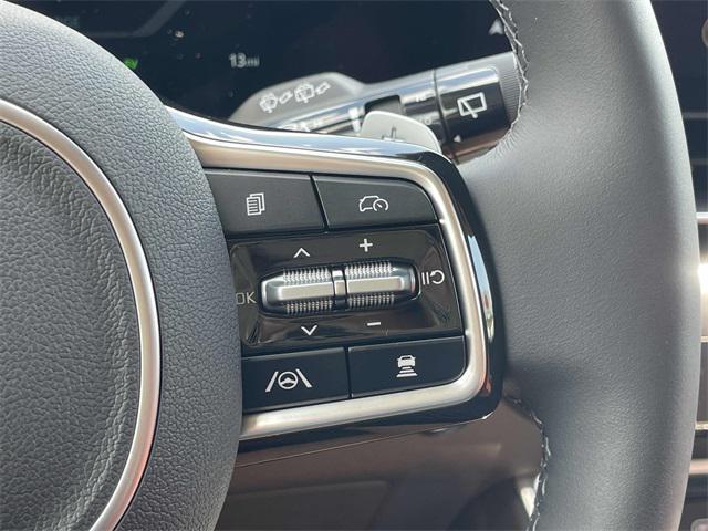 new 2025 Kia Carnival Hybrid car, priced at $55,205