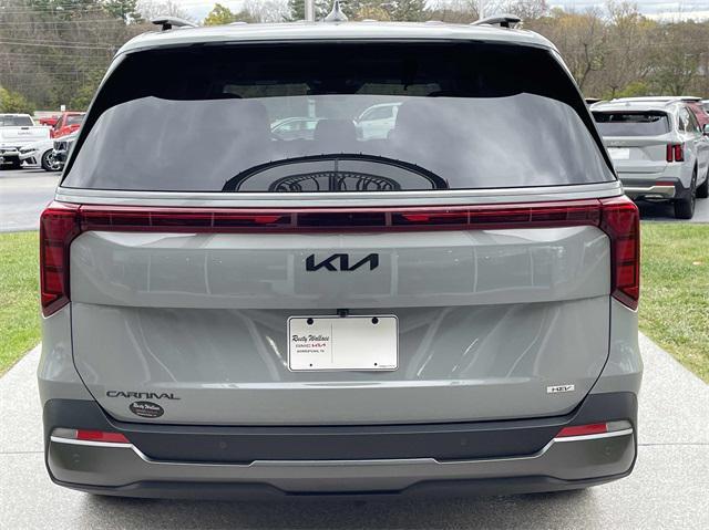 new 2025 Kia Carnival car, priced at $50,755