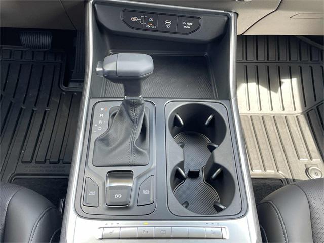 new 2025 Kia Carnival car, priced at $37,317