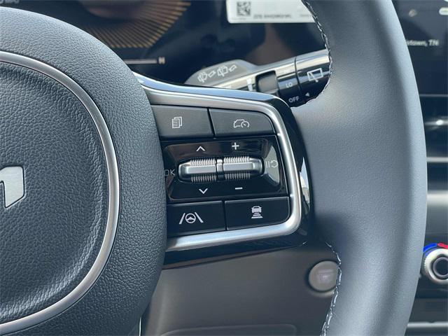 new 2025 Kia Carnival car, priced at $37,317