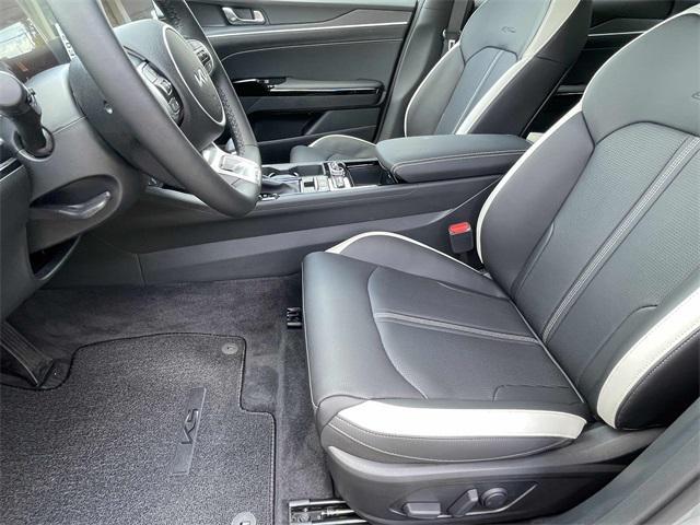new 2025 Kia K5 car, priced at $29,981