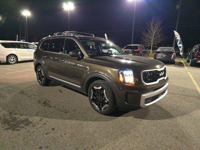 used 2024 Kia Telluride car, priced at $38,704