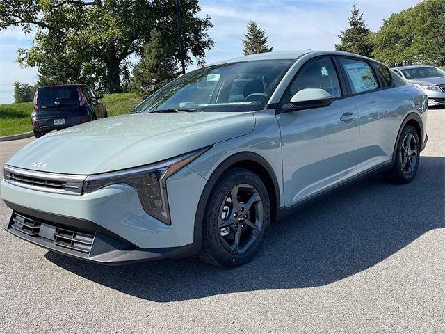 new 2025 Kia K4 car, priced at $22,158