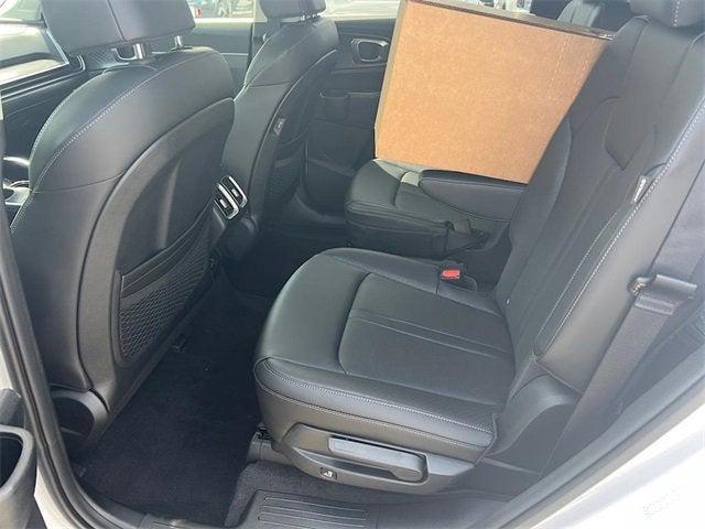 new 2025 Kia Sorento car, priced at $37,071