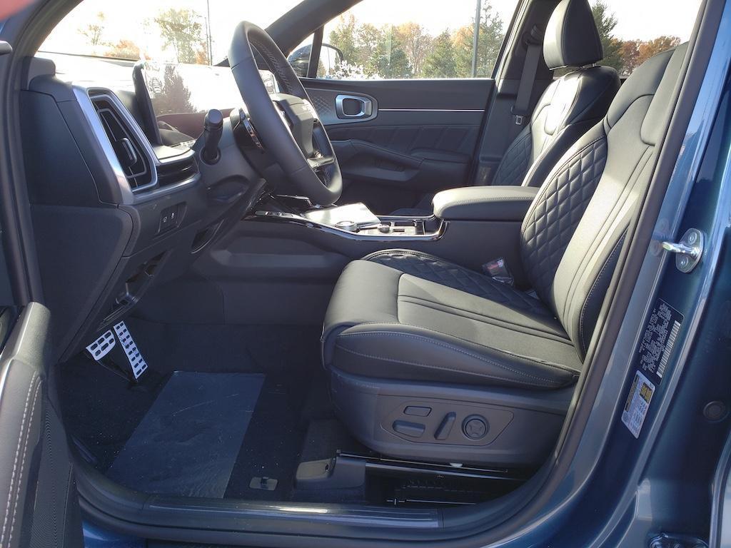 new 2026 Kia Sorento Hybrid car, priced at $44,018