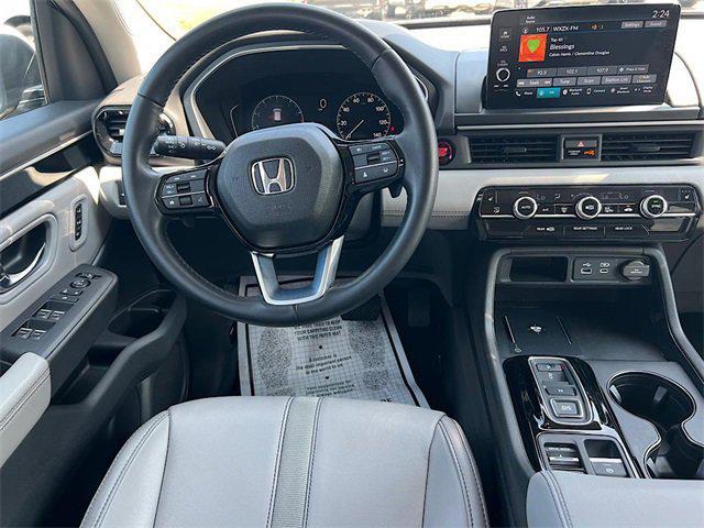 used 2025 Honda Pilot car, priced at $40,694