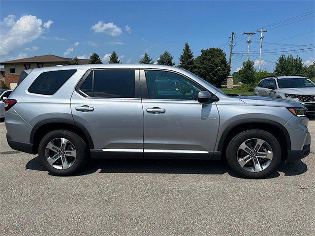 used 2025 Honda Pilot car, priced at $40,694