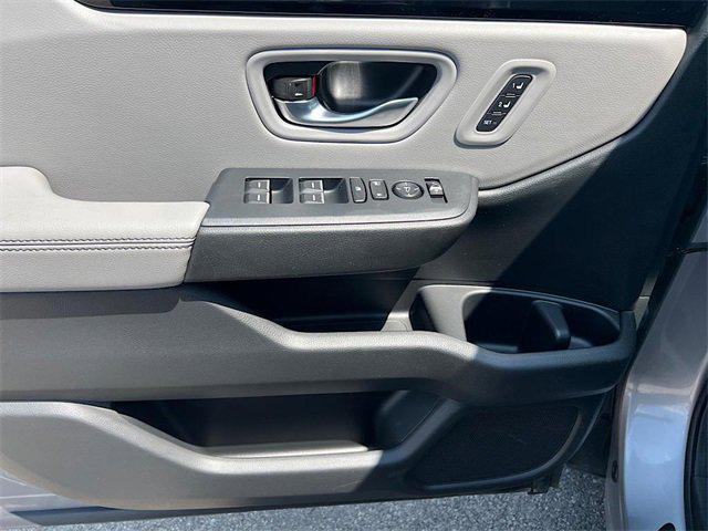 used 2025 Honda Pilot car, priced at $40,694