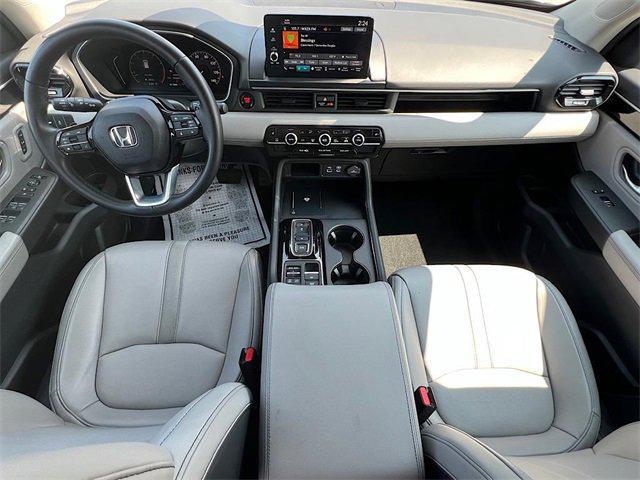 used 2025 Honda Pilot car, priced at $40,694