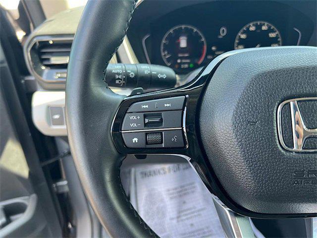 used 2025 Honda Pilot car, priced at $40,694
