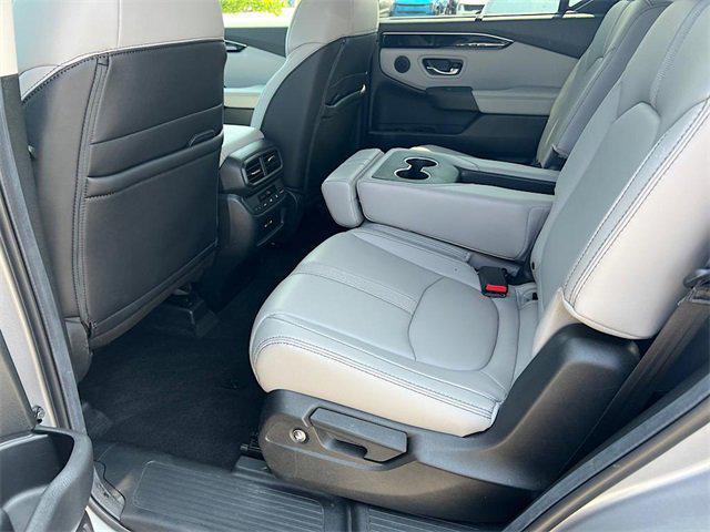 used 2025 Honda Pilot car, priced at $40,694